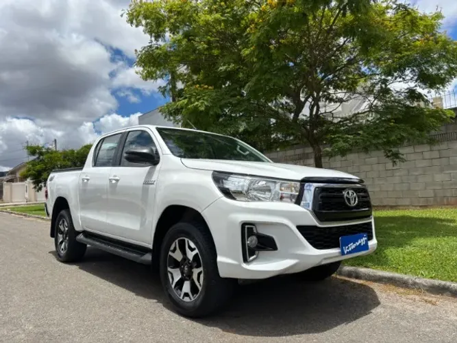 Toyota Hilux CD SR 4X4 2.8 TDI Diesel Aut. 2020