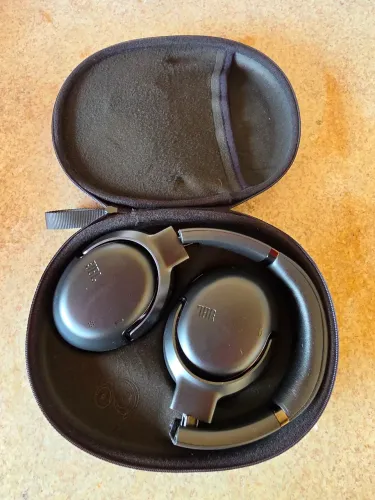 Vendo Headphone JBL tour One