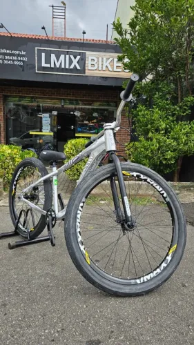 Bicicleta HUPI Naja V10 2026 Prata, MT200, DDK e Cubo Barulhento - R$ 4.999,00