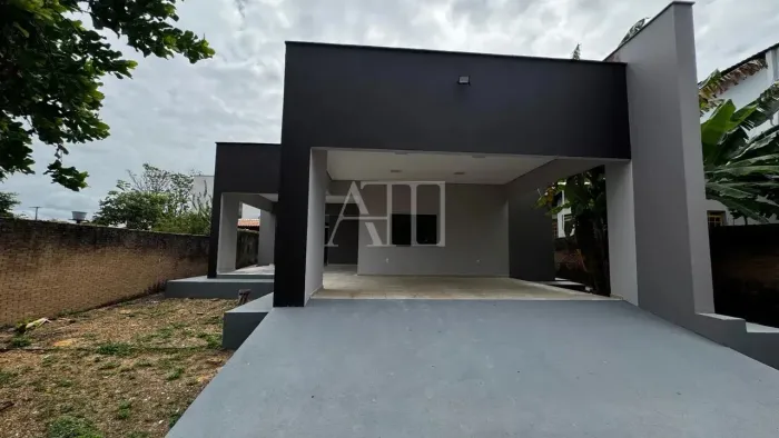 Casa à venda no Paraviana - Com 3 quartos, sendo 2 suítes com closet