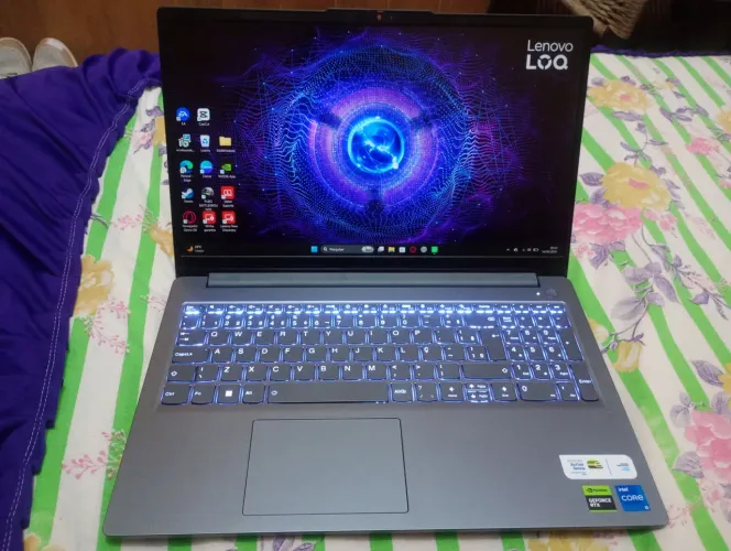 Notebook Lenovo LOQ 3050 12th Gen IntelCore i5-12450HX + JBL 520bt ou Controle Xbox S
