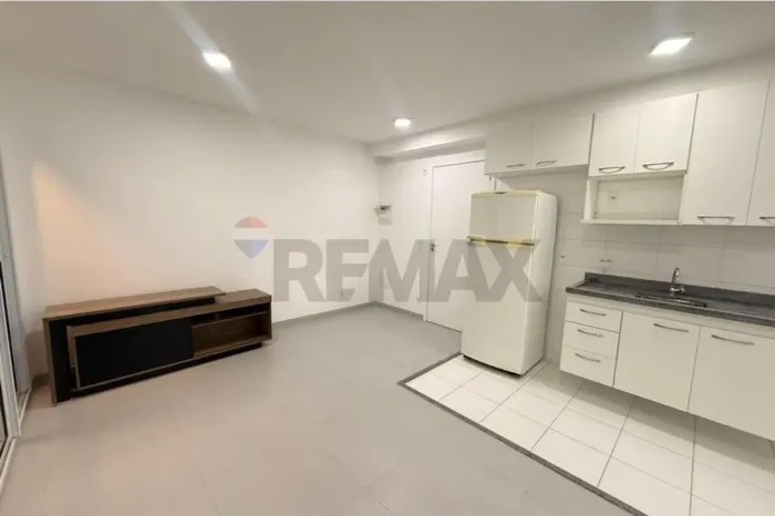 Locação completa por R$ 2.100 no Marka Prime 2 dorms. e SEMI-MOBILIADO!