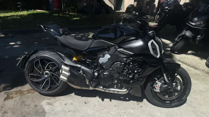 DUCATI DIAVEL V4S 2025