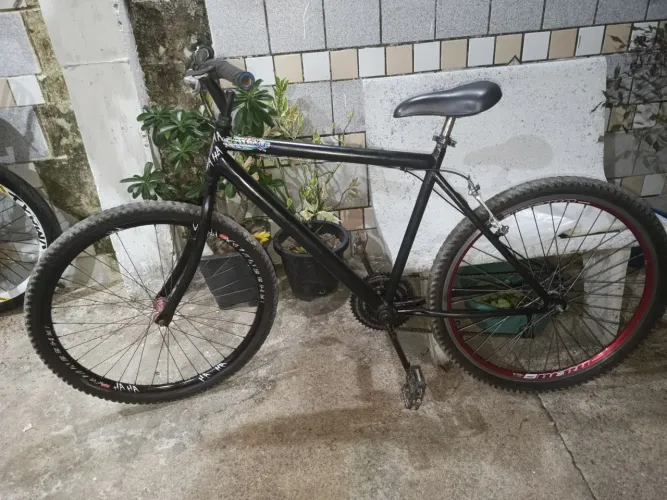 Bicicleta aro 26 toda boa só pegar e andar