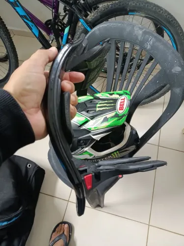 Protetor de pescoço leatt 3.5 usado em boas condições!