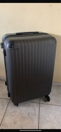 Vende-se mala de viagem grande 32quilos