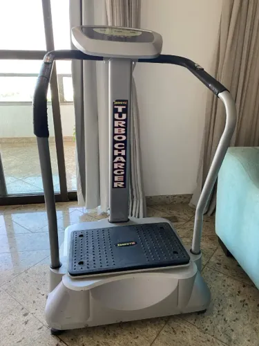 Plataforma Vibratória EnergyM Turbo Charger - Em Ótimo Estado