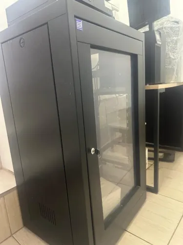 Rack Servidor Piso Padrão 100cm x 50cm x 60cm - Desmontavel