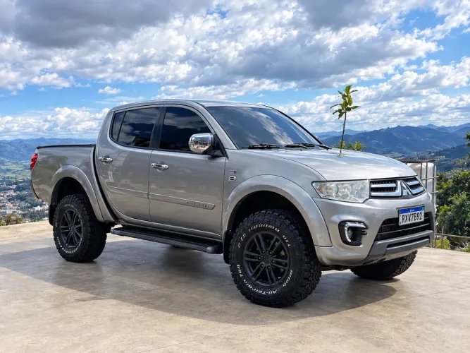 Mitsubishi L200 Triton HPE 3.2 CD TB Int.diesel AUT 2017