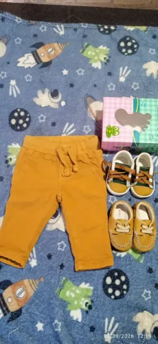 Calça de bebê 