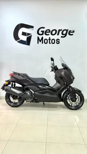 XMAX 300 CONNECT