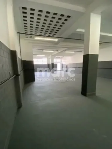 Galpão recém reformado com 186 metros, na Av. Lins de Vasconcelos a 700 metros do metrô Vi