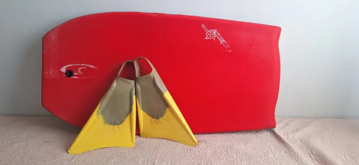Bodyboard Gênesis + Nadadeiras