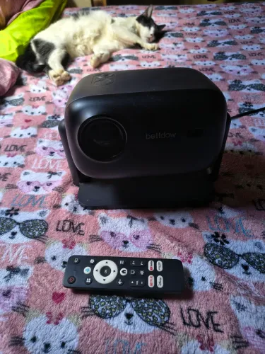 Projetor Smart Bettdow AC1060 (Preto) - Motor Selado, Netflix Nativa e Full HD!