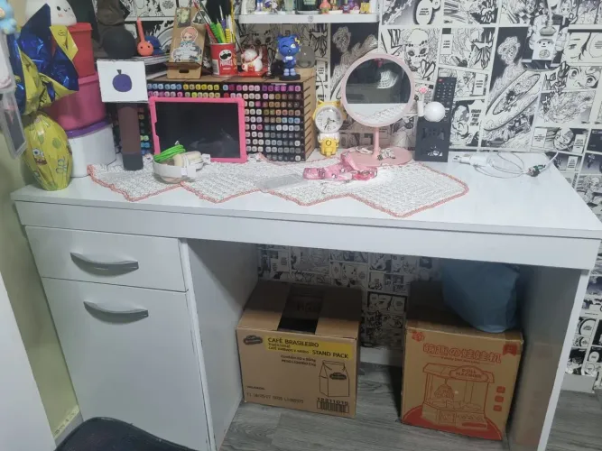 Escrivaninha trabalho com cadeira