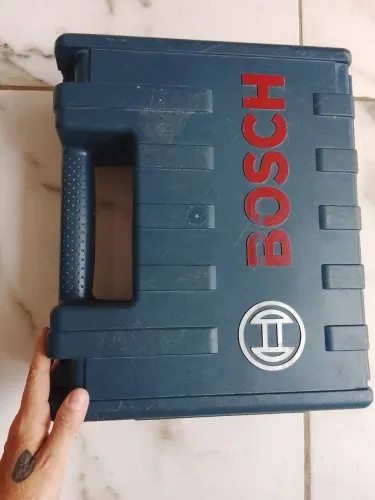 Vende-se furadeira Bosch