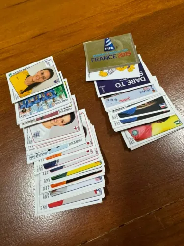 Lote 73 Figurinhas Copa do Mundo Feminina 2019 SEM REPETIDAS + 11 Bônus