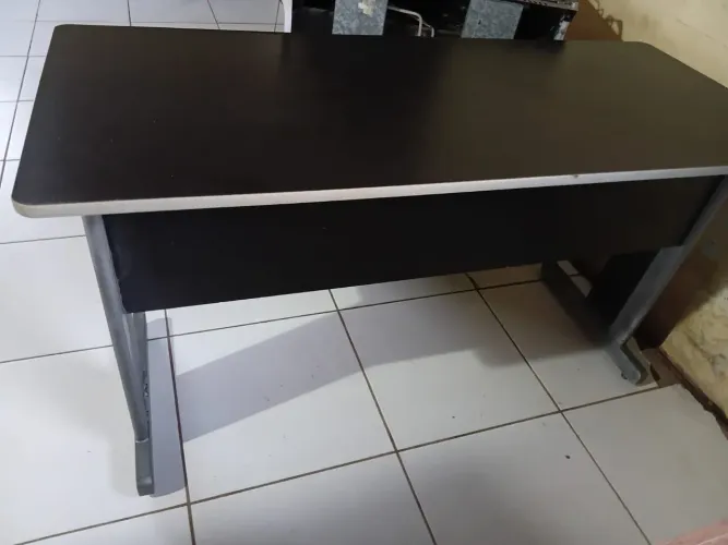 ? Mesa de Escritório Industrial Preta (Estado de Nova) -Entrego