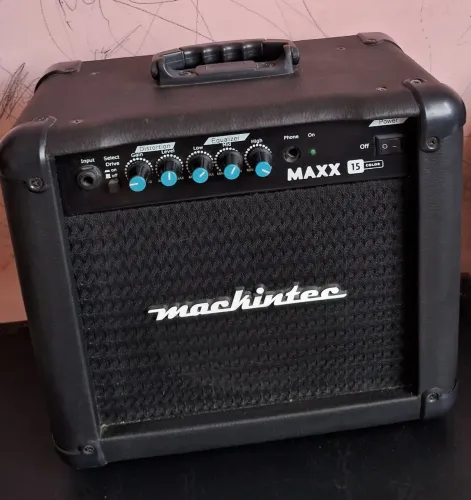 Cubo Amplificador Mackintec 15w maxx 15