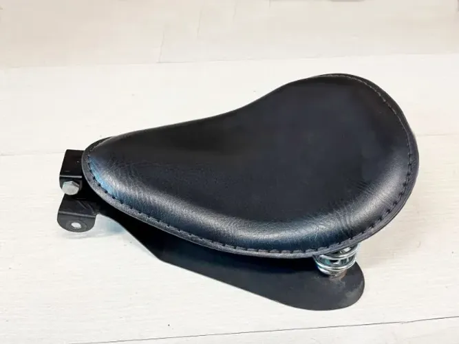 Banco do Piloto com mola para Harley Davidson 883 - Iron - Estado: Seminovo