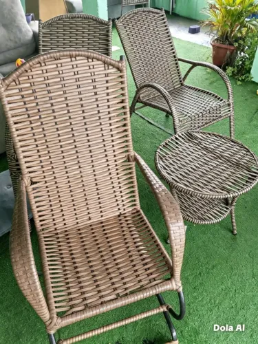 Vendo conjunto de cadeira de palha