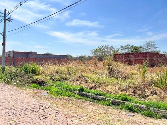 Ágio de terreno 10x28 próximo à avenida Piauí 