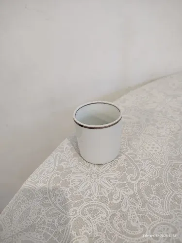 Xícara em porcelana única peça ideal para reposição