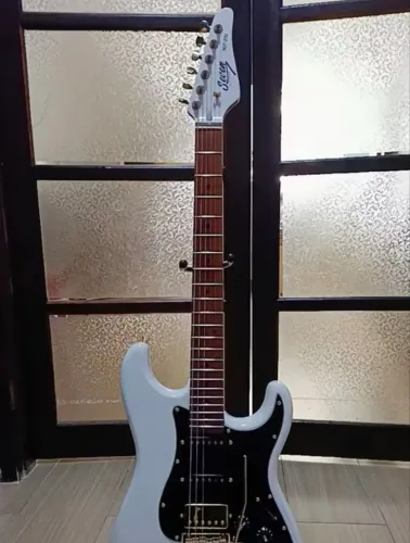 Guitarra seven SG- 270
