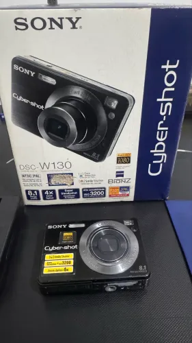 Câmera fotográfica Sony Cyber- Shot W130 com todos acessórios originais e caixa 
