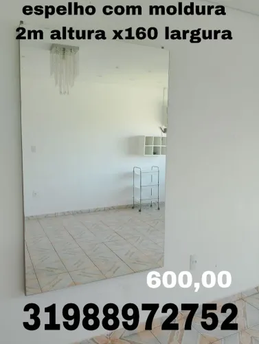 Espelho com moldura de 2 metros de altura por 160 de largura