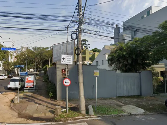 Terreno - 400m² em esquina positiva no Auxiliadora