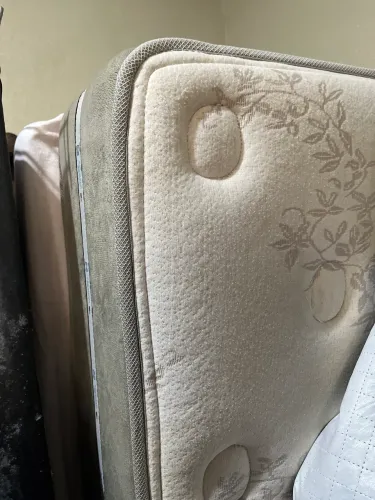 Cama box solteiro com colchão de molas