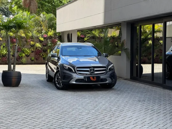 Mercedes-Benz GLA 200 Adv. 1.6/1.6 TB 16V Flex Aut. 2016