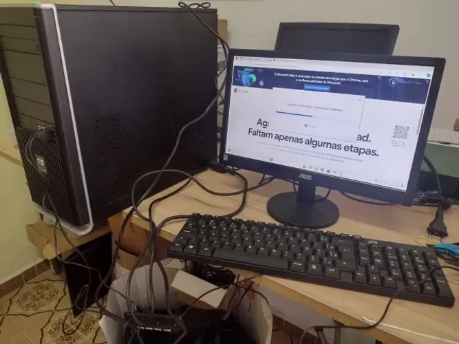 CPU COM MONITOR COMPLETO