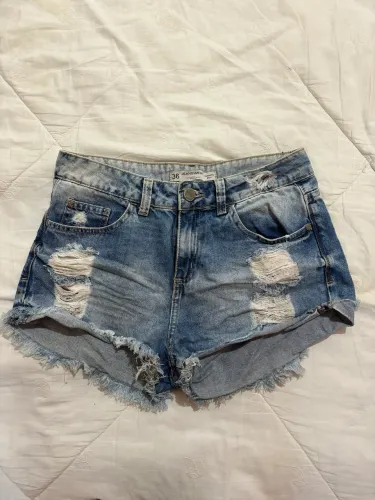 Short jeans