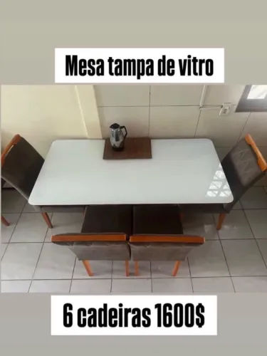 Mesa tampa de vidro base de madeira reforçada