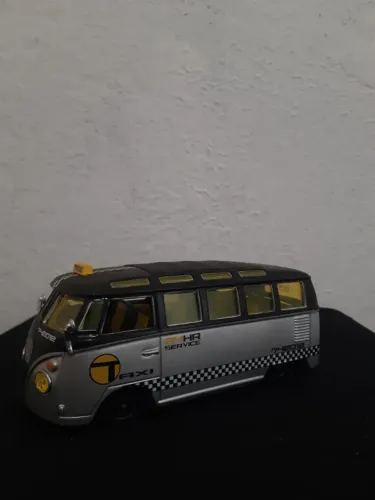 Taxi Volkswagen Van "Samba" 1:25 - Maisto