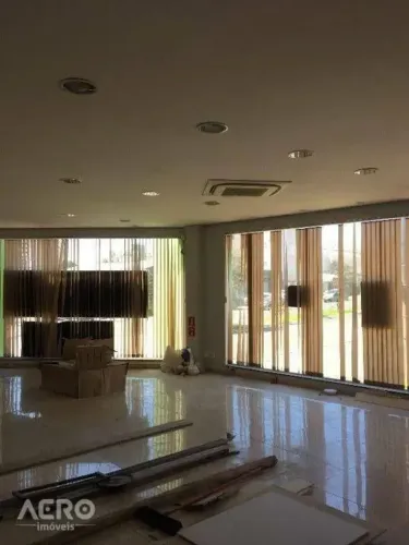 Excelente sala comercial em localização privilegiada, própria para seu negócio.