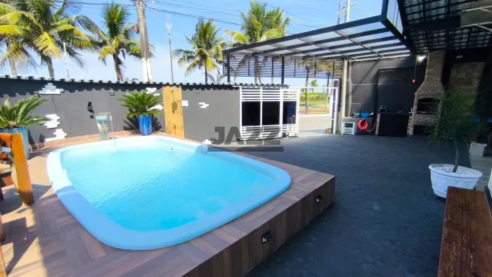 Casa com Piscina no Caiçara, Praia Grande