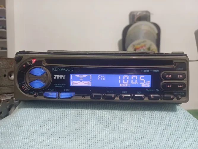 Kenwood kdc 496 (NÃO TEM USB NEM BLUETOOTH)