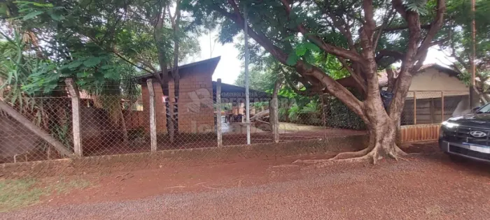 Rancho a venda em Itapagipe/MG com 03 dormitórios, varanda com área gourmet, piscina e qui