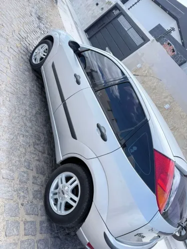 Ford Focus 1.6 S/se/se Plus Flex 8v/16v 5P 2005