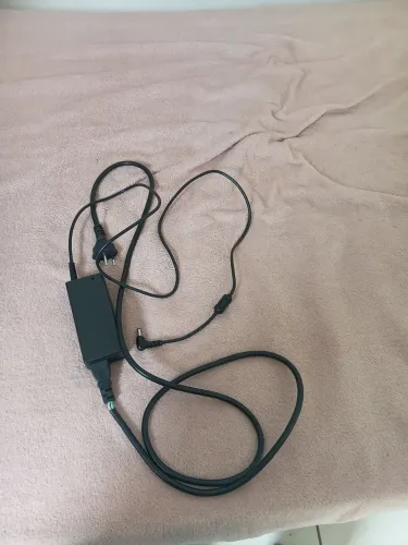 Vendo cabo notebook funcionando perfeitamente 110 v