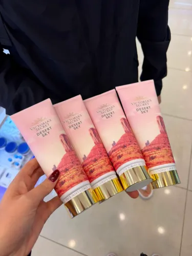 HIDRATANTE VICTORIA?s SECRET DESERT
