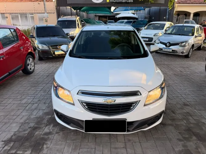 Chevrolet Onix Hatch LT 1.4 8V Flex Power Mec. 4P 2015