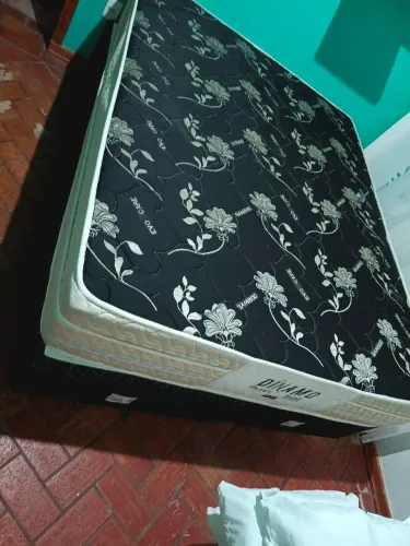 Cama box colchão mais a base 