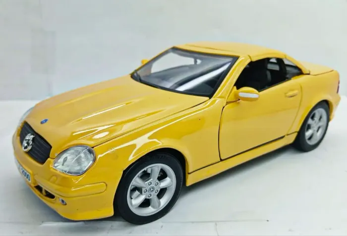 Miniatura Mercedes SLK 230 Kompressor 1/18