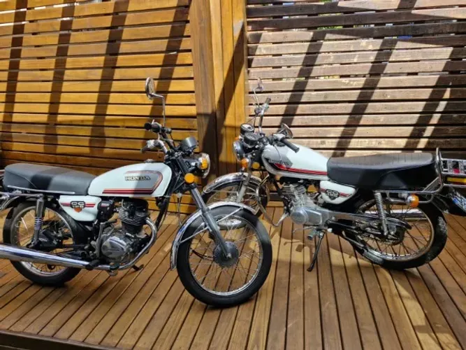 raridade duas cg 125 ano 81 e 82 placa preta .