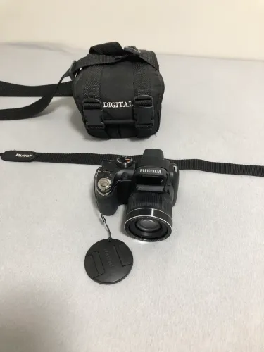 fujifilm s4000 superzoom pra hoje