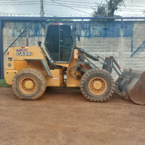 Pá carregadeira CASE W20 E 